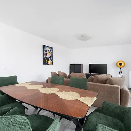 Widzewska Prime By Bookinghost Apartament *