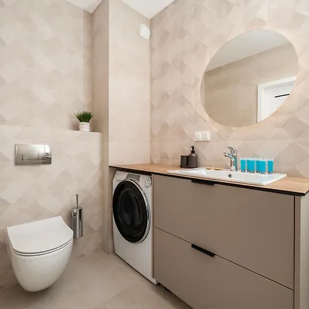 Widzewska Prime By Bookinghost * Łódź