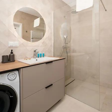 Widzewska Prime By Bookinghost *