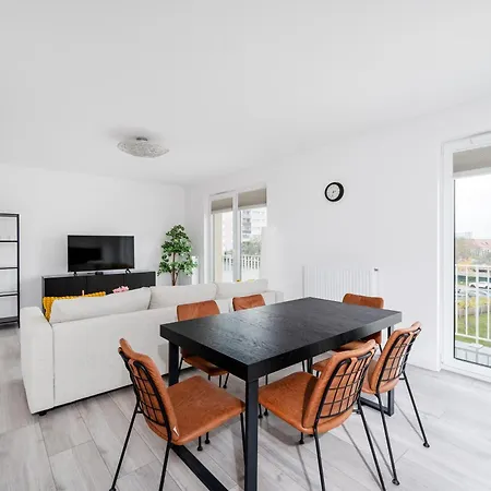 Widzewska Prime By Bookinghost Λοτζ