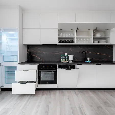 Widzewska Prime By Bookinghost Łódź