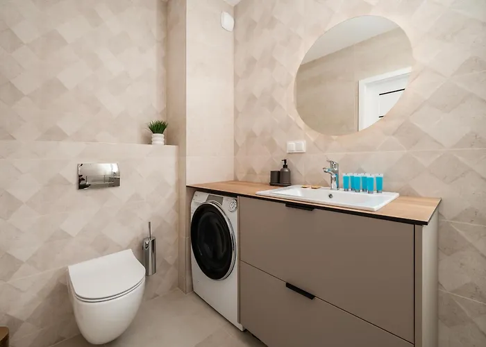 Widzewska Prime By Bookinghost * Łódź