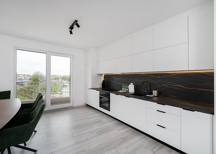 Widzewska Prime By Bookinghost * Λοτζ