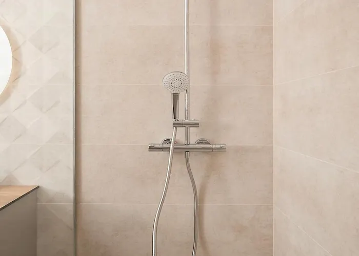 Widzewska Prime By Bookinghost * Λοτζ