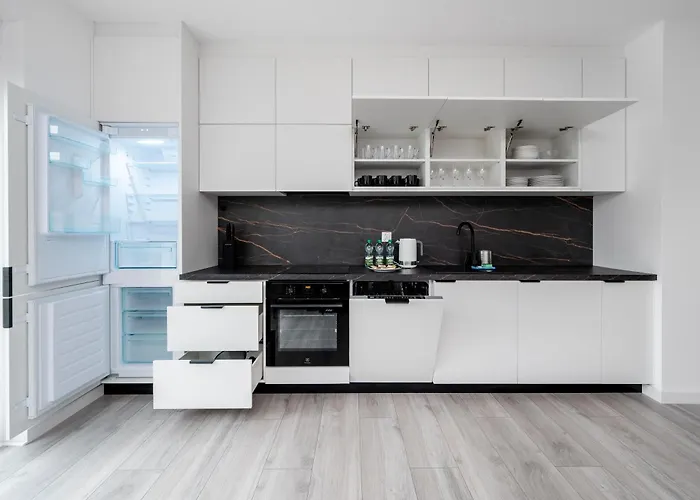 Widzewska Prime By Bookinghost Łódź